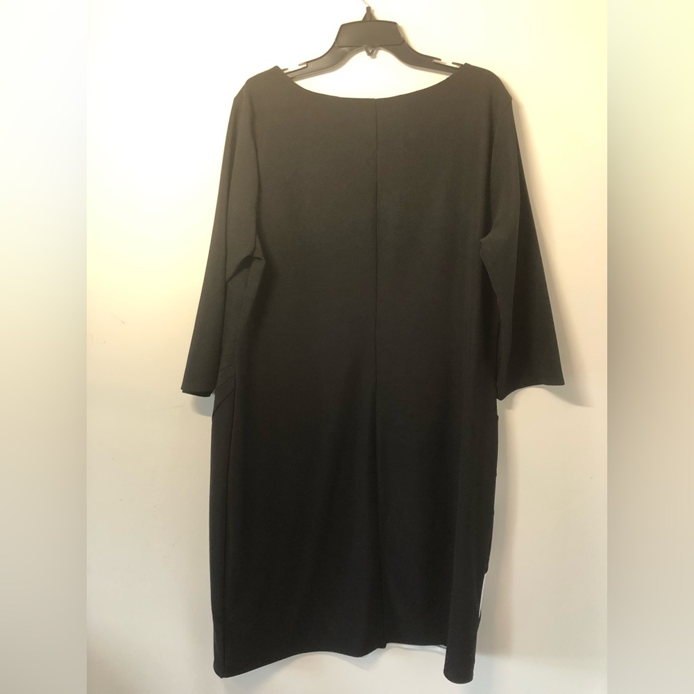 Black plus size Lane Bryant dress. Size 26/28. Great condition. (9)